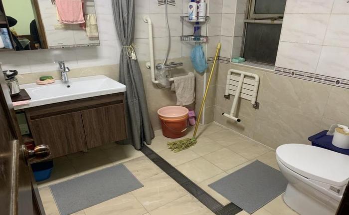 住乐护相伴 暮岁更舒安——居家养老服务设施改造建设侧记(图1)