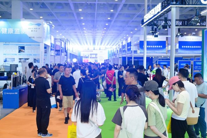 适老化改造购物节暖人心2025山东国际大健康产业博览会拉开帷幕(图2)