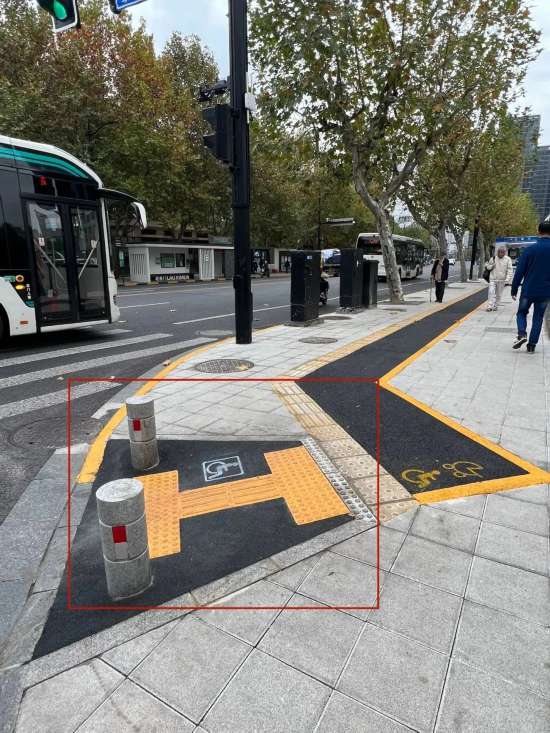 上海交通适老化提升项目让银发族出行更轻松(图2)