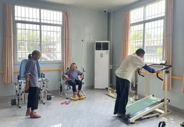 海东民和：适老化改造“改”出晚年幸福生活(图1)