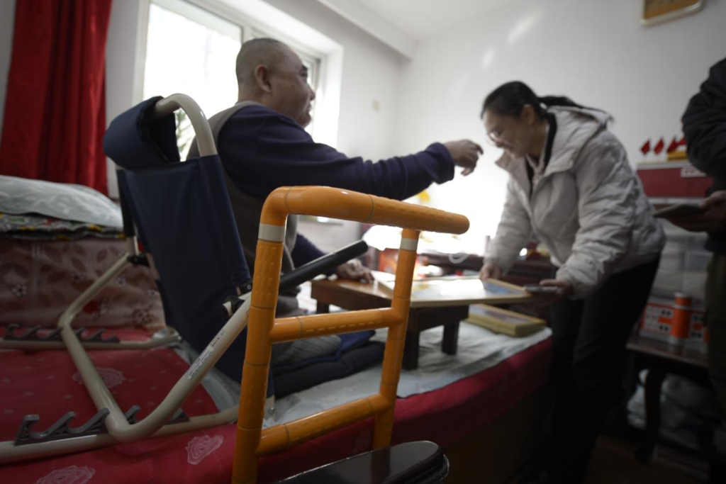 记者手记：“小改造”助力解决老年人“大问题”(图1)