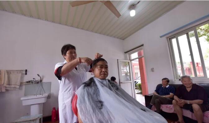 海上风来大潮奔涌千帆竞(图1)