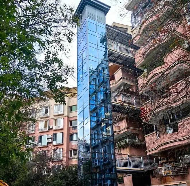 “老旧小区”回温被疯抢？2025住建部再定调：预计2000万人将受益(图5)