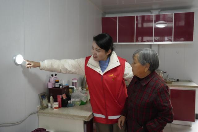 神木市继业社区：推进“一户一策”适老化改造 创建“老年友好型社区”(图4)