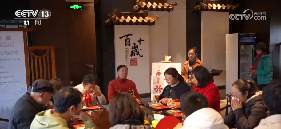 徒步、读诗、康养……“适老化”升级大有潜力 冬日银发文旅市场暖意融融(图18)