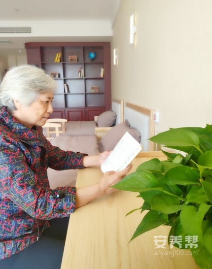 记者探访：养老服务消费季里这些适老“好物”正悄悄走红(图1)