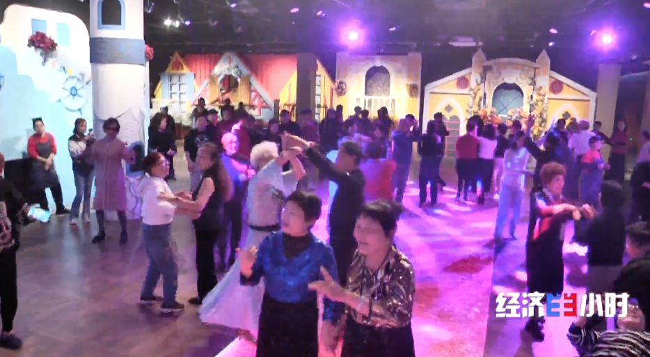 30万亿大市场加速开启 中国银发经济从“养老”奔向“享老”(图3)