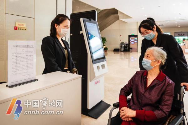 300万老人的热饭、224万户改造：中国式养老终于暖到骨子里(图1)