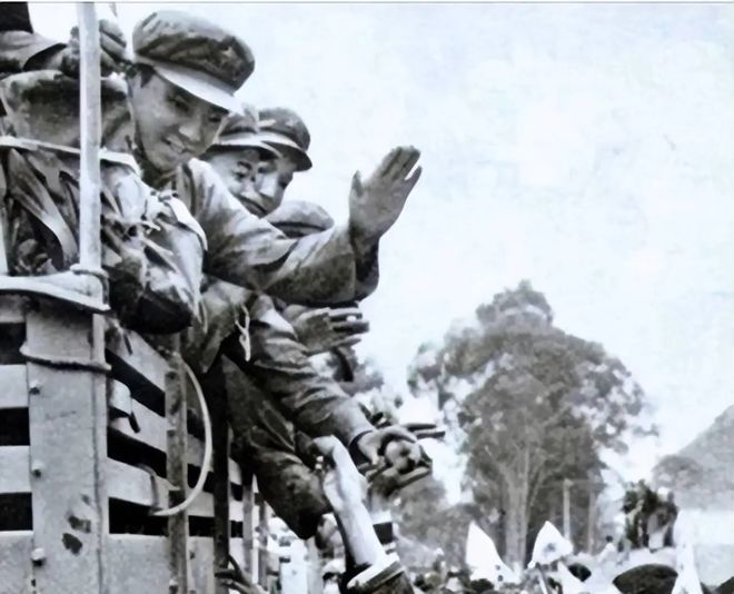 对越反击战中一师长一战成名邓小平说：此人重点培养先当军长(图1)