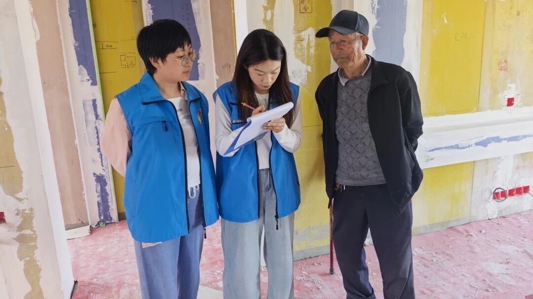 上门摸排+协助代办甘肃华亭适老化改造专属定制上线(图1)