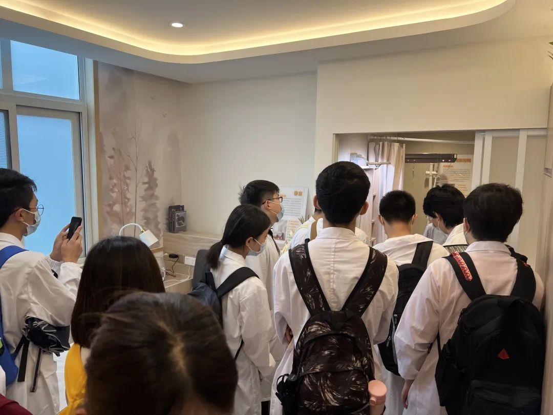 拥抱老龄化时代的必备利器：适老化改造大揭秘(图1)